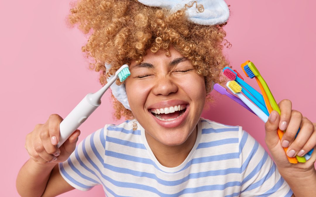 Cepillo de dientes: ¿Cuál es mejor opción, manual o eléctrico?